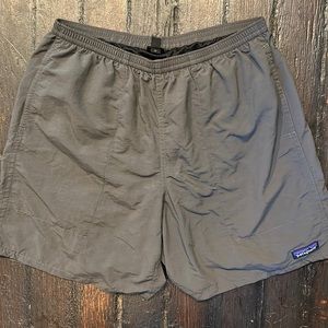 Patagonia 7 inch Baggies Men Size Medium Grey